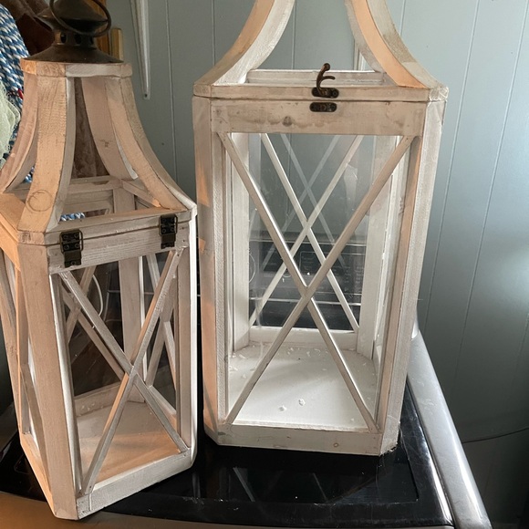 White Wooden Lantern Set - Picture 1 of 1